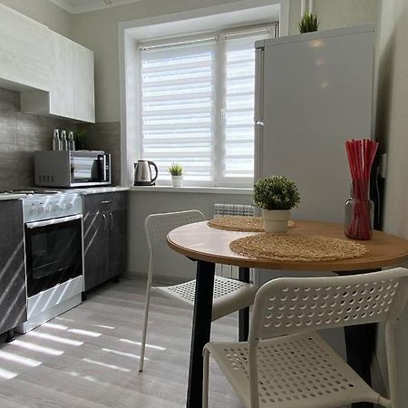Seafront apartment Pavlodar Extérieur photo