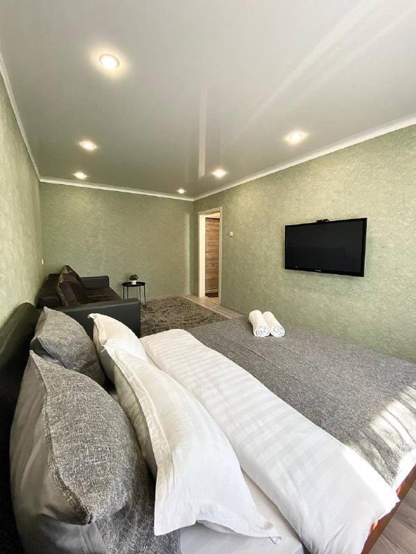 Seafront apartment Pavlodar Extérieur photo