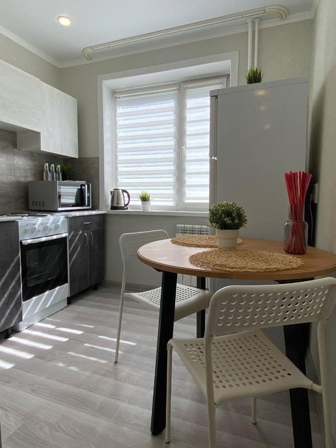 Seafront apartment Pavlodar Extérieur photo