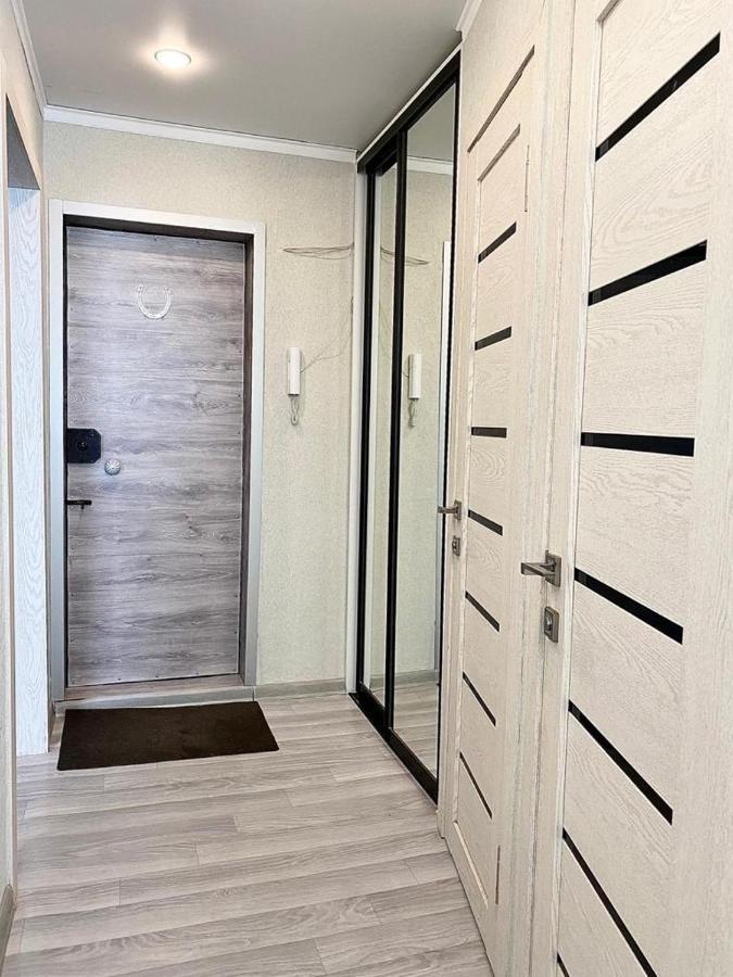Seafront apartment Pavlodar Extérieur photo