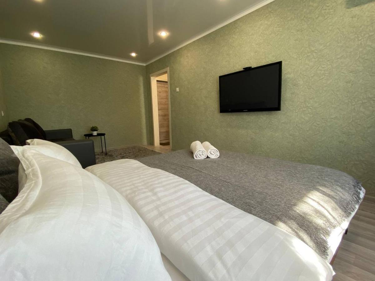 Seafront apartment Pavlodar Extérieur photo